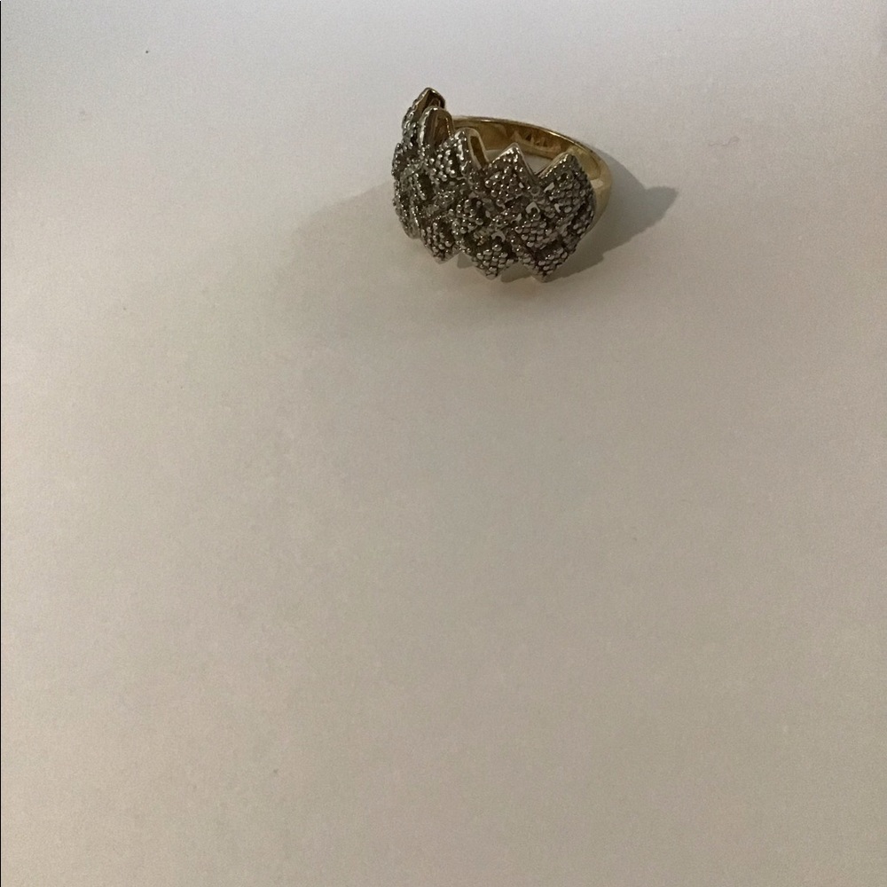 Gorgeous Ring - Picture 6 of 8